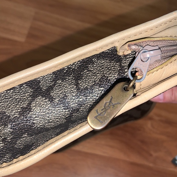 Vintage Authentic YSL Giraffe Print Clutch - Picture 10 of 16